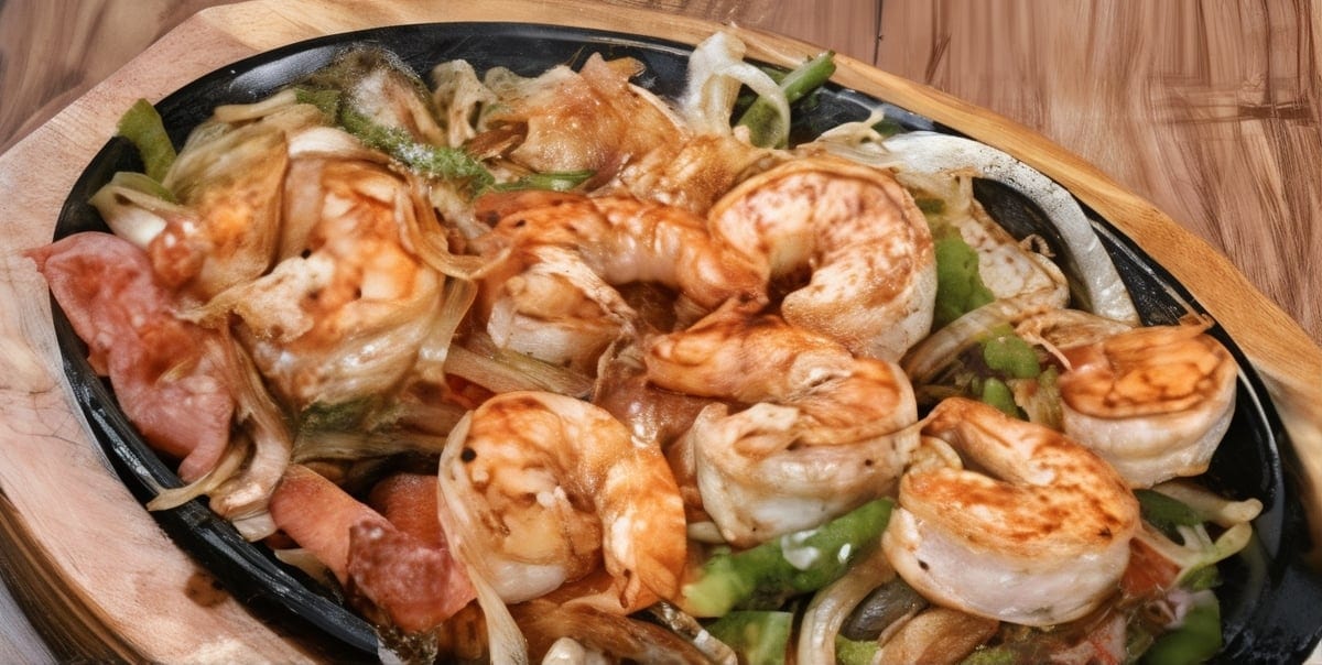 Combo Fajitas (Chicken, Steak, & Shrimp).